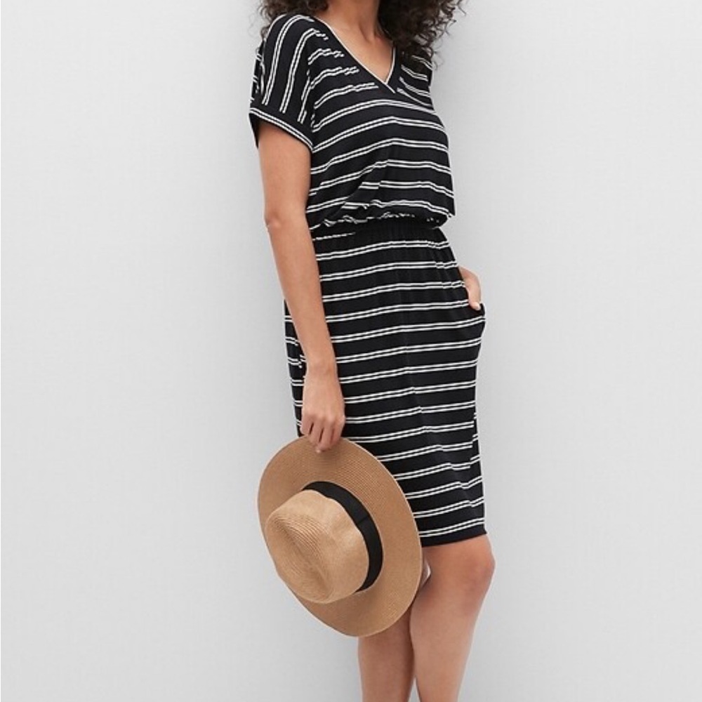 Banana Republic Factory Black and White Striped Dress